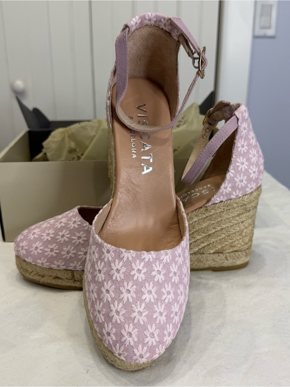 Viscata Estartit Espadrille Daisy Pink Embroidered Espadrille Wedge, SZ 8, NEW!